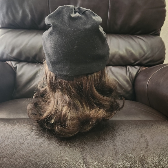 Dark Brown Halo Wig w/hat - Picture 5 of 13